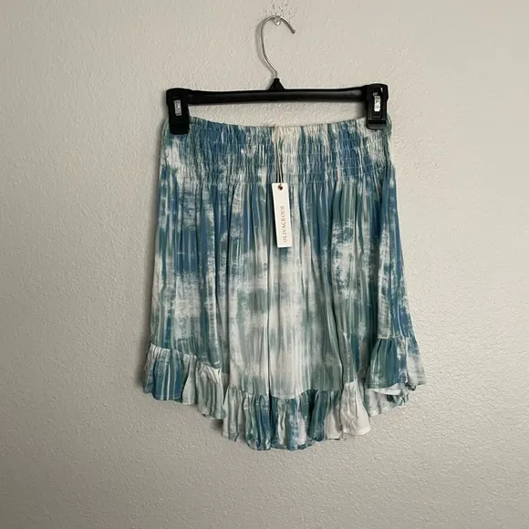 🆕 NWT blue green and white tie dye high waisted mini skirt