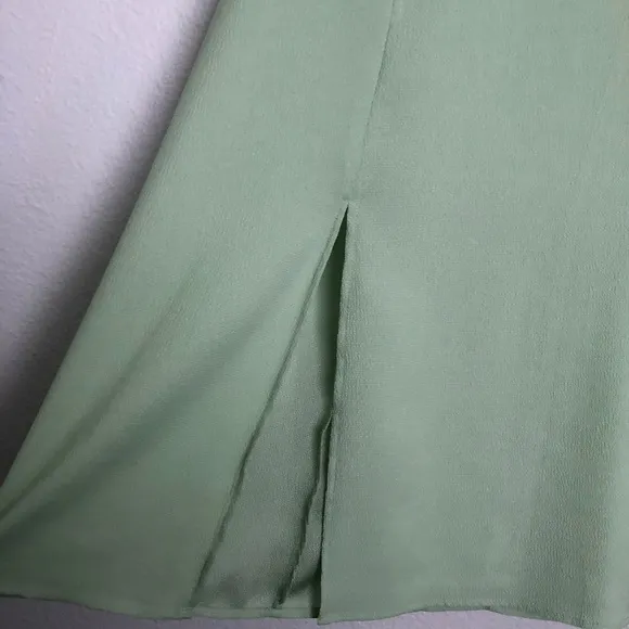 🆕 NWT Green high waisted slit midi skirt