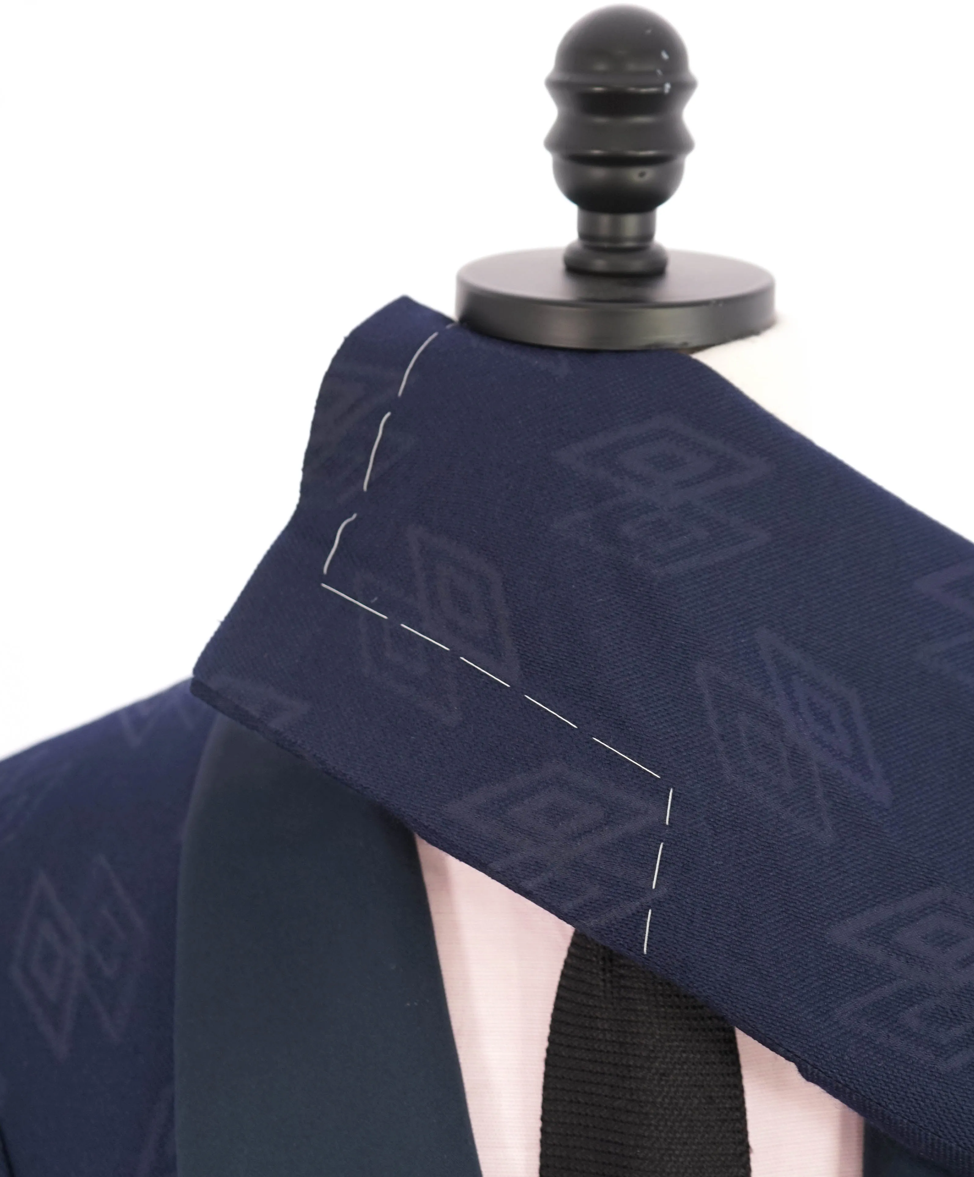 $5,995 RALPH LAUREN PURPLE LABEL - Blue Diamond-Jacquard Single-Breasted - 40R