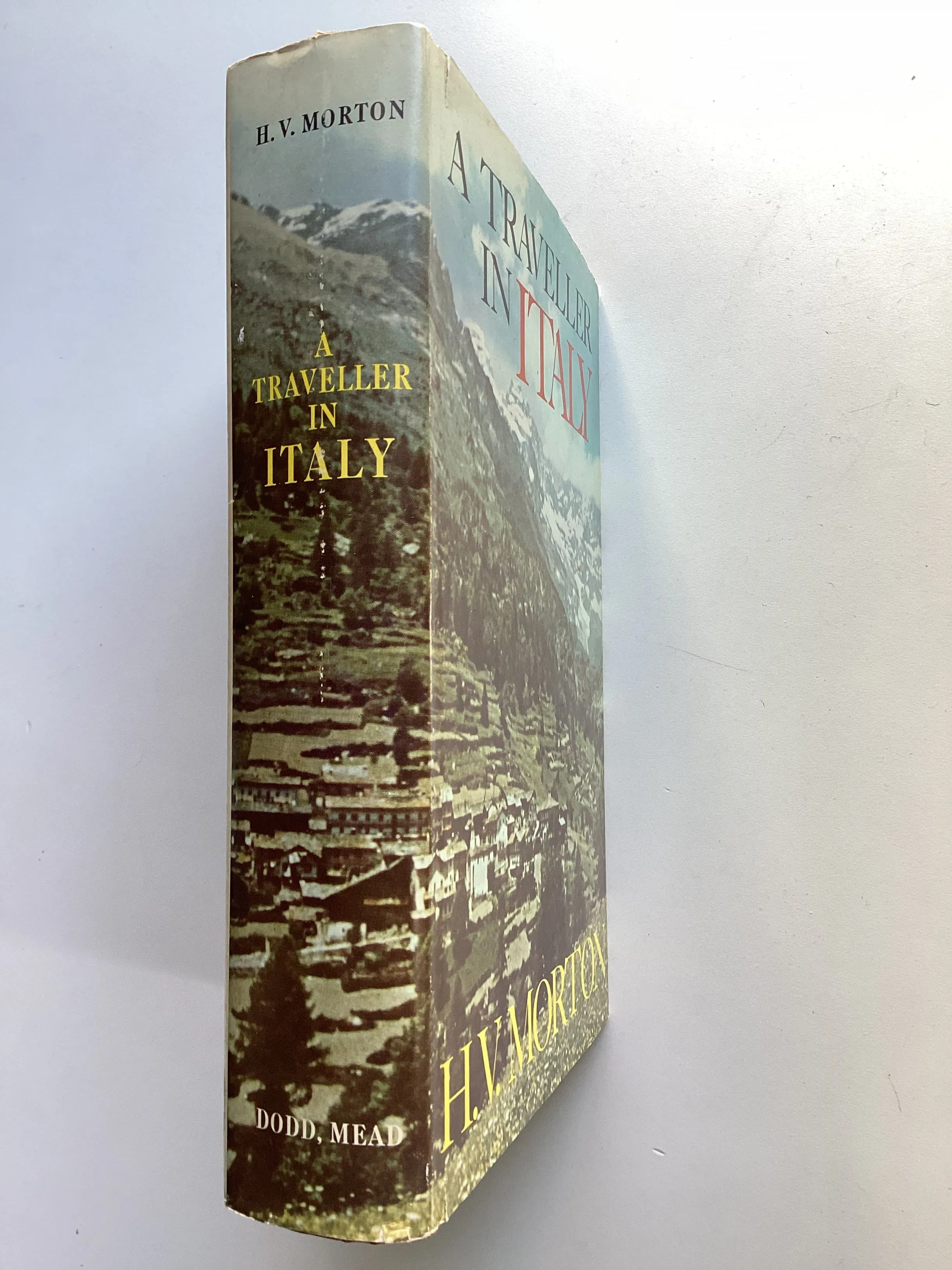 A Traveller in Italy by H. V. Morton