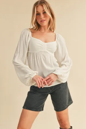 Aemi   Co Ruched Sweetheart Neck Balloon Sleeve Blouse