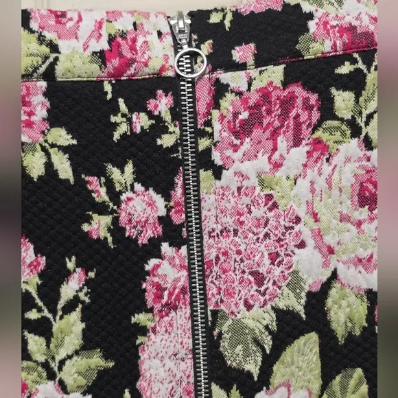 Anthropologie Maeve Stretch Knit Back Zip Pencil Skirt Floral Black Pink SzMed