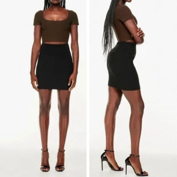 Aritzia Babaton Sculpt knit mini skirt
