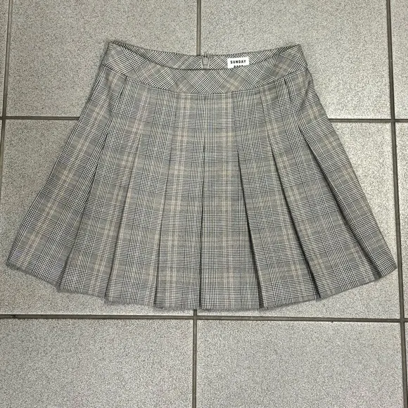 Aritzia Sunday best grey plaid pleated high waisted skirt olive micro mini skirt