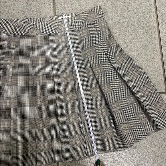 Aritzia Sunday best grey plaid pleated high waisted skirt olive micro mini skirt