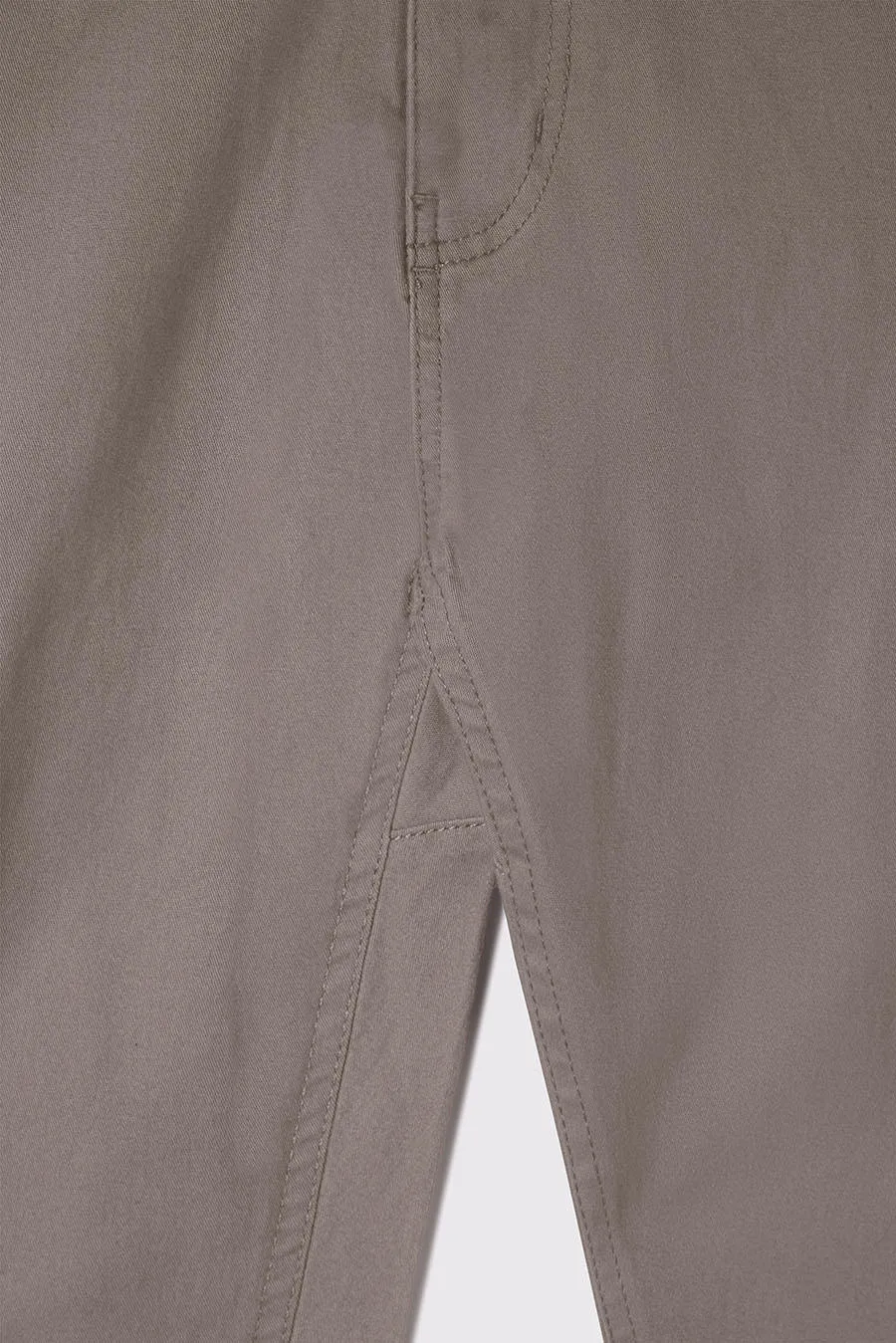 Athletic Fit Chino Pant