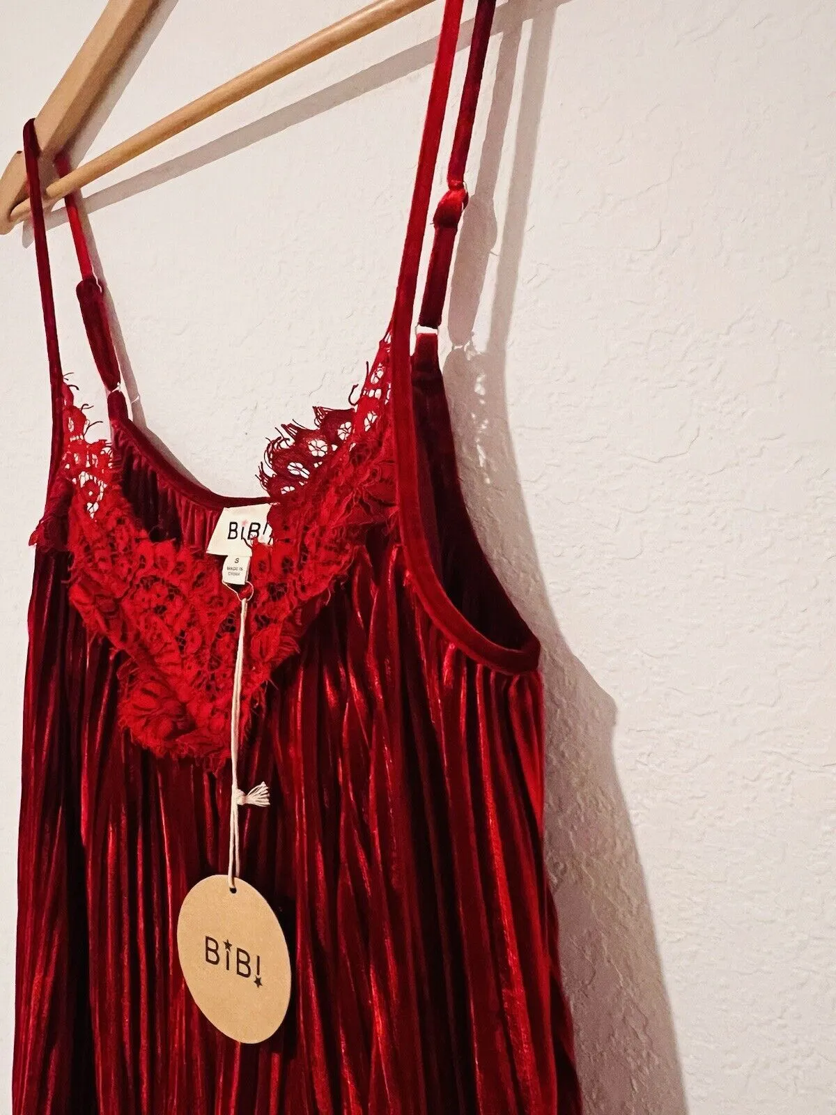 BIBI Pleated Velvet Velour Swing Top Sz S Burgundy Crochet Tank Whimsigoth