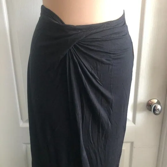 Bisou Bisou Solid Black Maxi Skirt Pull On Knotted Front Stretchy Slit Sz. M