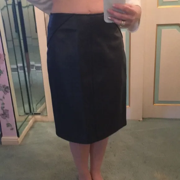 Black 100% Lambskin Leather Siena Studio skirt