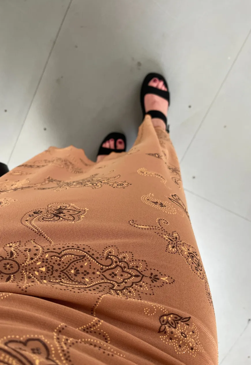 CARAMEL PAISLEY FULL LINED MESH SKIRT