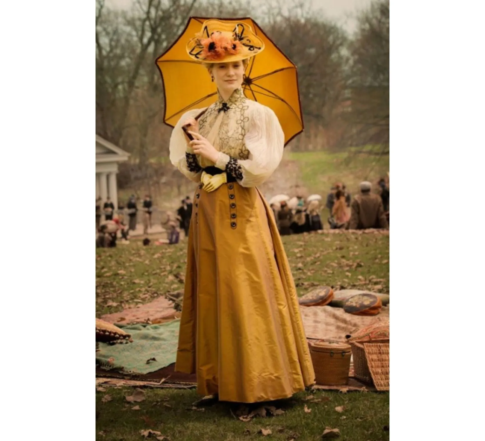 Edwardian beige hand-pleated cotton Edith Cushing Crimson Peak shirt