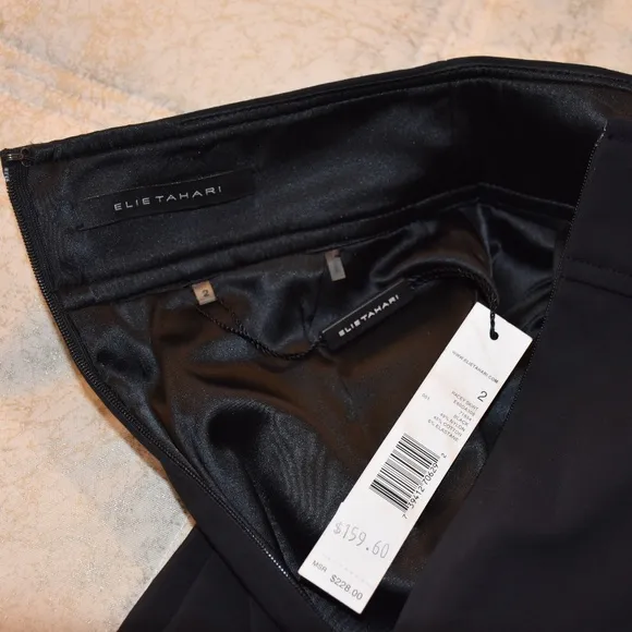 Elie Tahari &quot;Pacey&quot; Pencil/Straight Skirt - NWT - Size 2