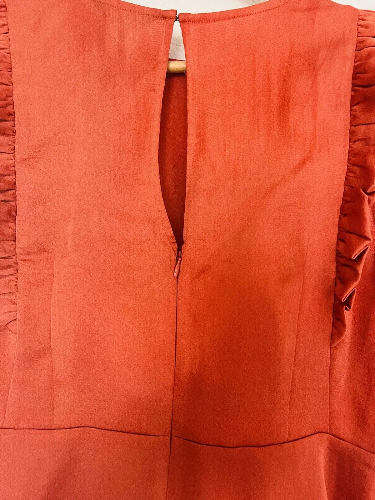 EXPRESS Ruffled Blouse Sz M Rust Color Cropped Zip Open Back
