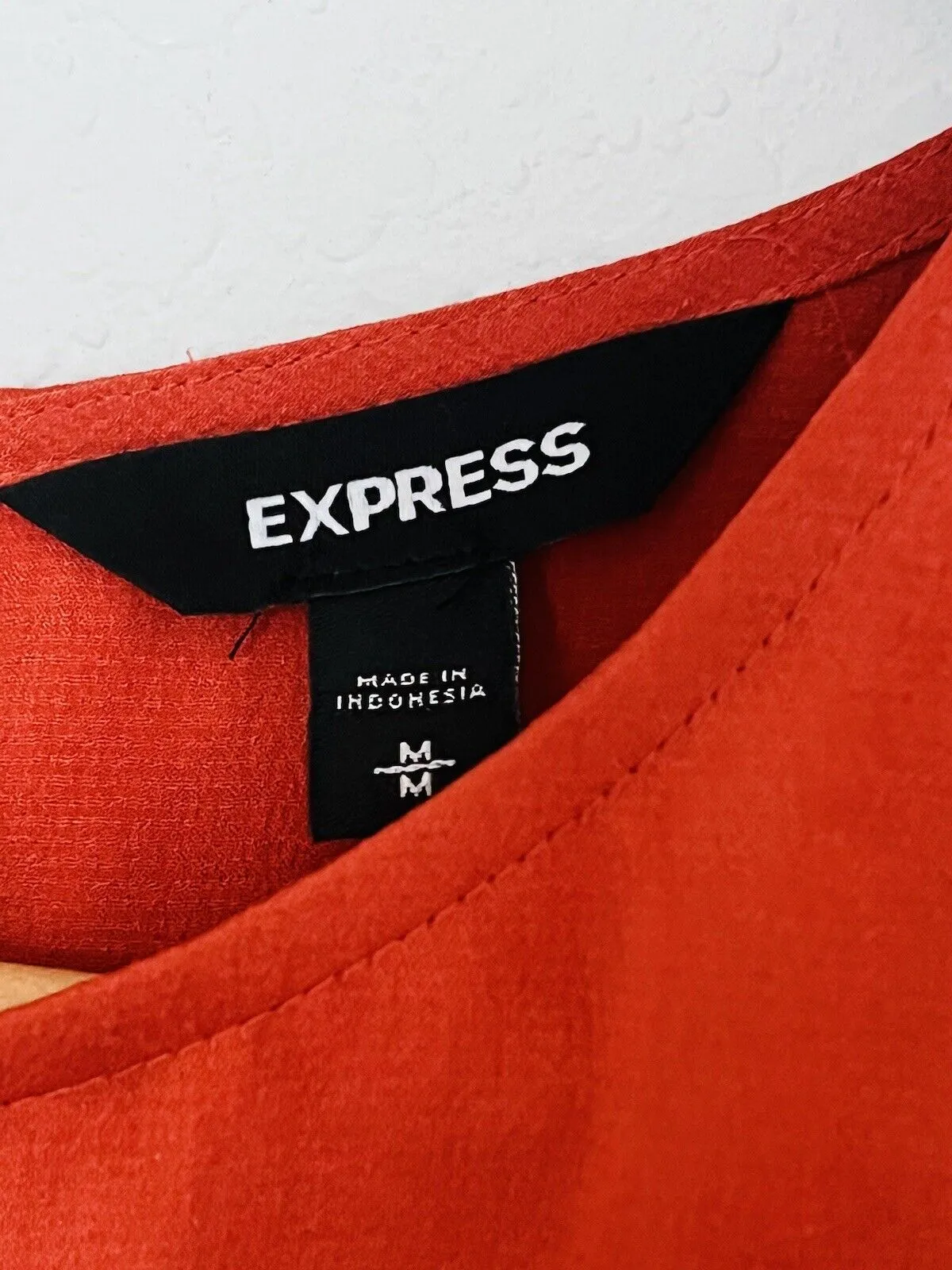 EXPRESS Ruffled Blouse Sz M Rust Color Cropped Zip Open Back