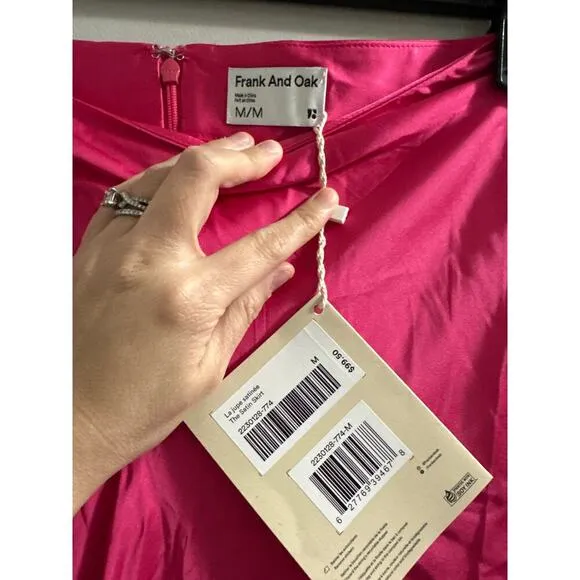 Frank &amp; Oak The Satin Maxi Skirt in Fuchsia Size Medium New