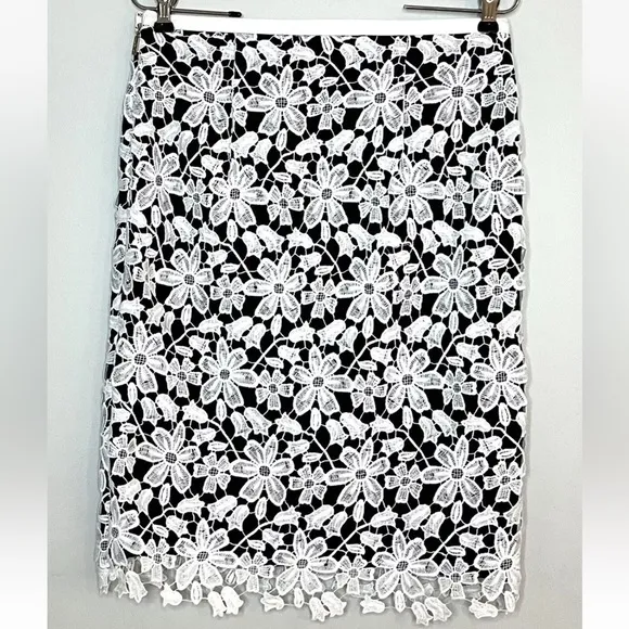Karl Lagerfeld NEW Floral Lace Overlay Straight Pencil Skirt Sz 4