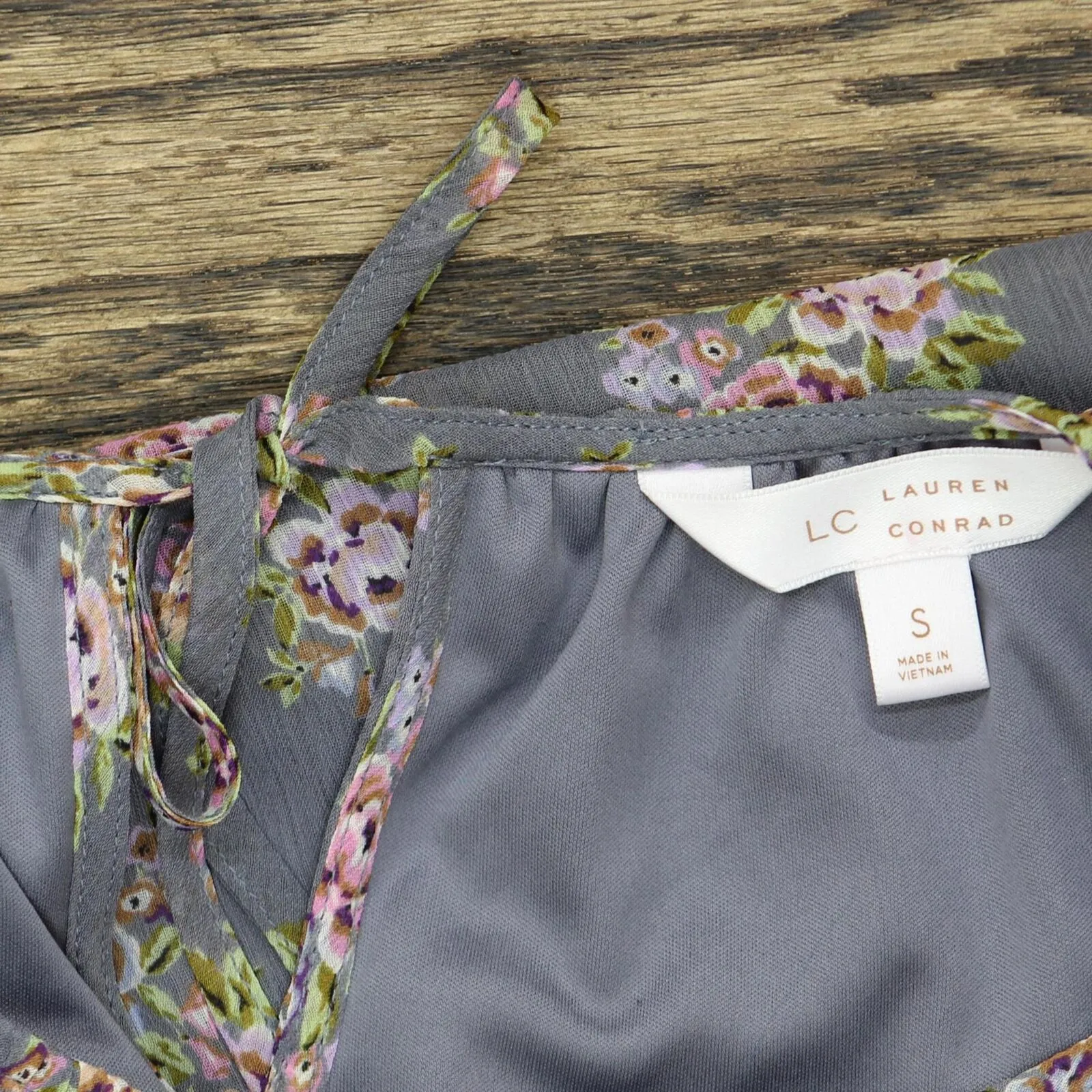 LC Lauren Conrad Womens Lined Pleated Long Sleeve Blouse Shirt Top Gray Floral S
