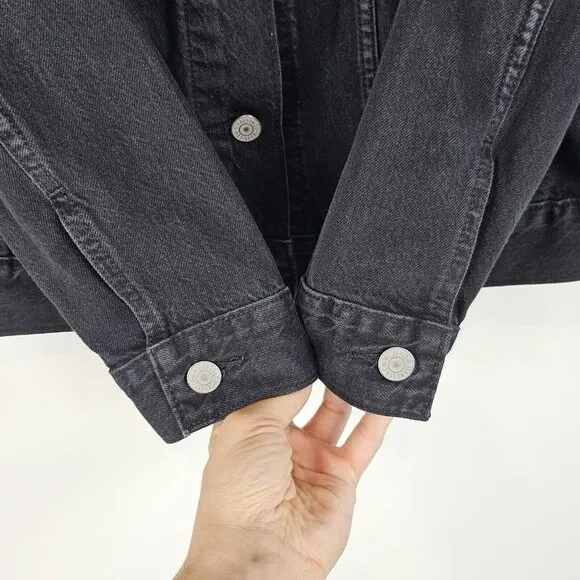 Levis Womens Denim Trucker Jacket Size XS Black Denim Dark Wash Button Front