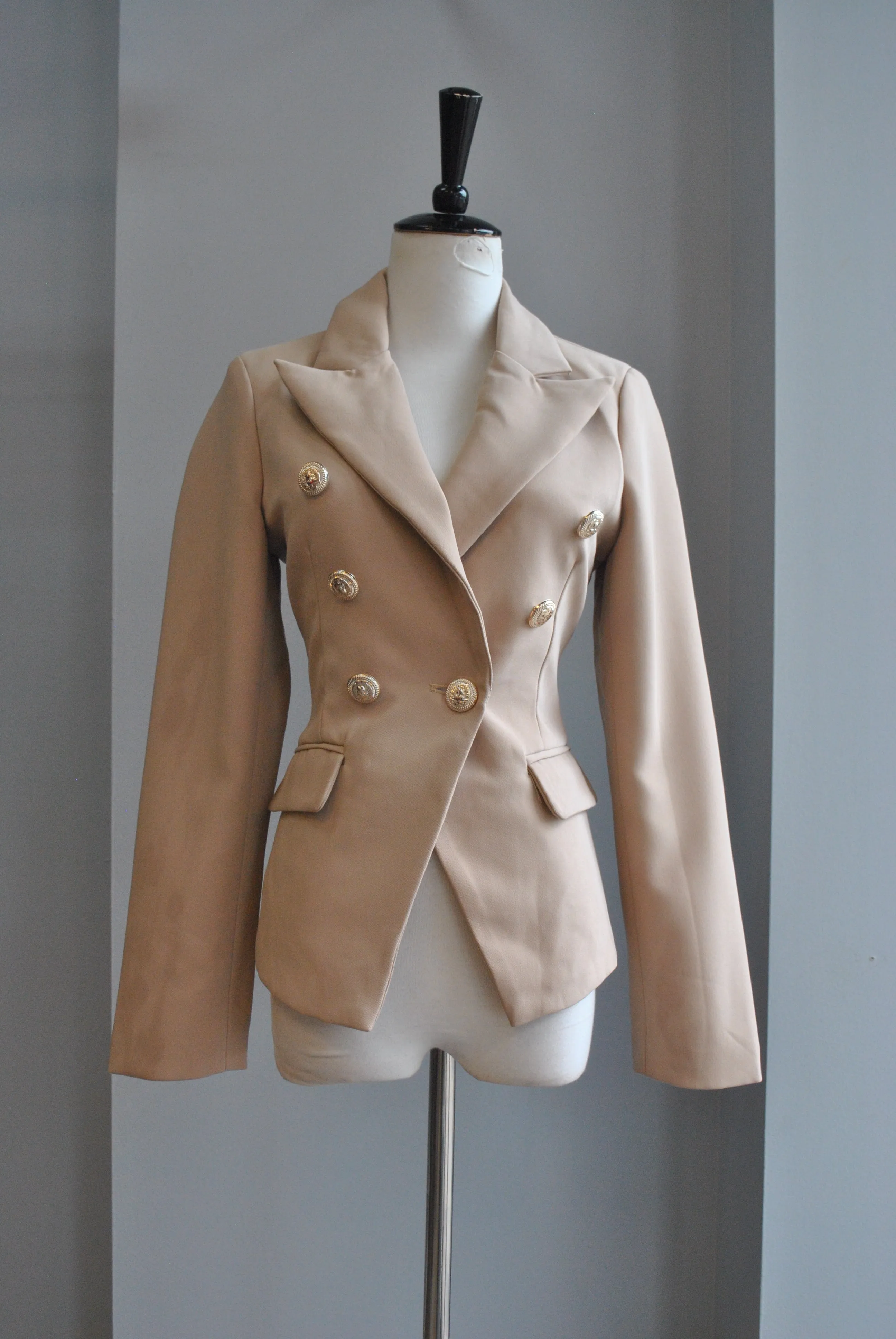 LIGHT CARAMEL DOUBLE BREASTED BLAZER