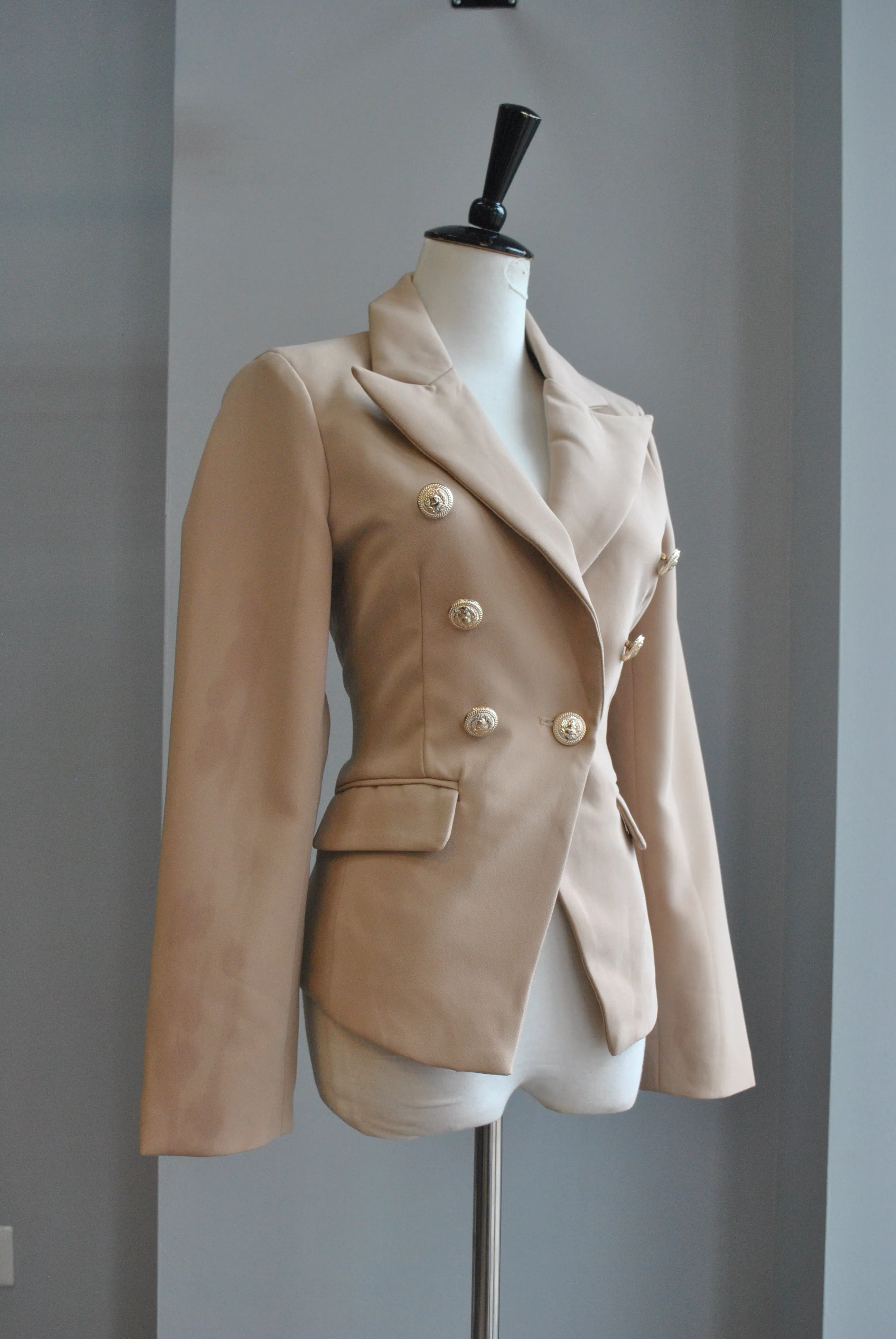 LIGHT CARAMEL DOUBLE BREASTED BLAZER