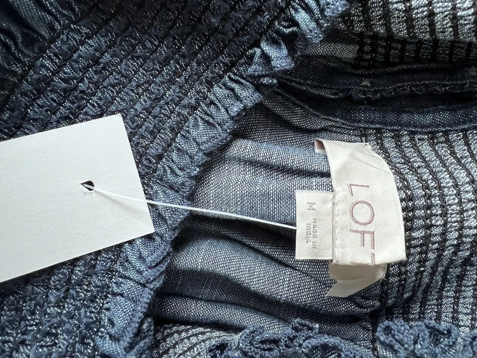 LOFT Chambray Blouse Sz M Smock Pleated Neck Balloon Sleeves Top Flowy Boho