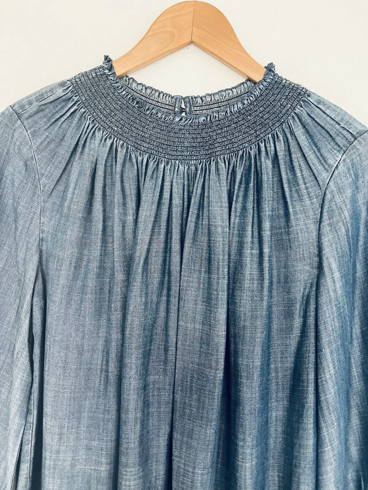 LOFT Chambray Blouse Sz M Smock Pleated Neck Balloon Sleeves Top Flowy Boho