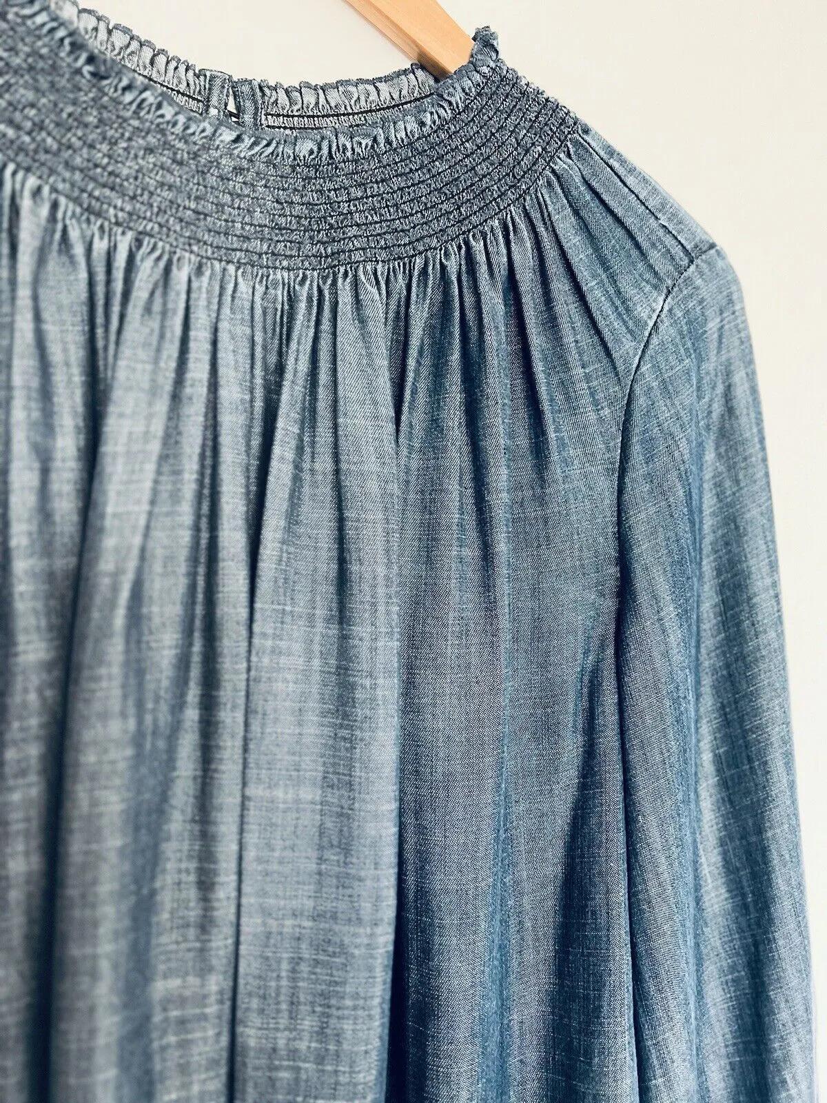 LOFT Chambray Blouse Sz M Smock Pleated Neck Balloon Sleeves Top Flowy Boho