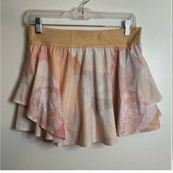Lululemon Court Rival High-Rise Skirt size 8 Garrogeo Multi