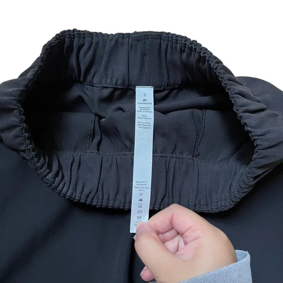 Lululemon On The Fly Skirt Woven Black Size 2