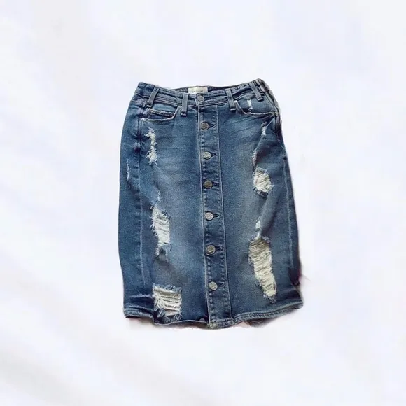 mcguire ⋆ distressed denim skirt