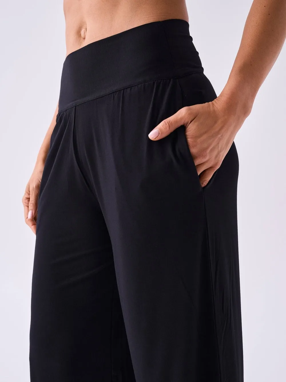 Modal Cropped Wide Leg - Black