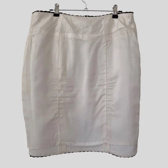 NANETTE LEPORE CLASSIC KNIT TWEED IVORY SKIRT