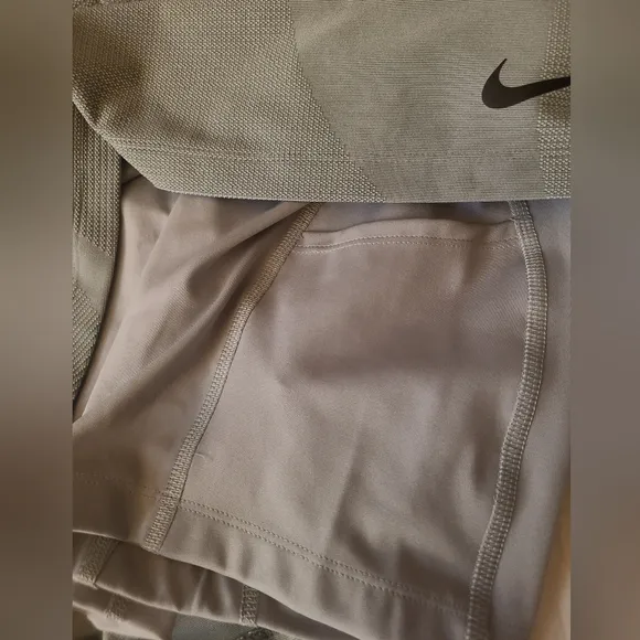 Nike One Gray Women's Dri-FIT Golf High-Waisted Skort  Standard fit SZ S