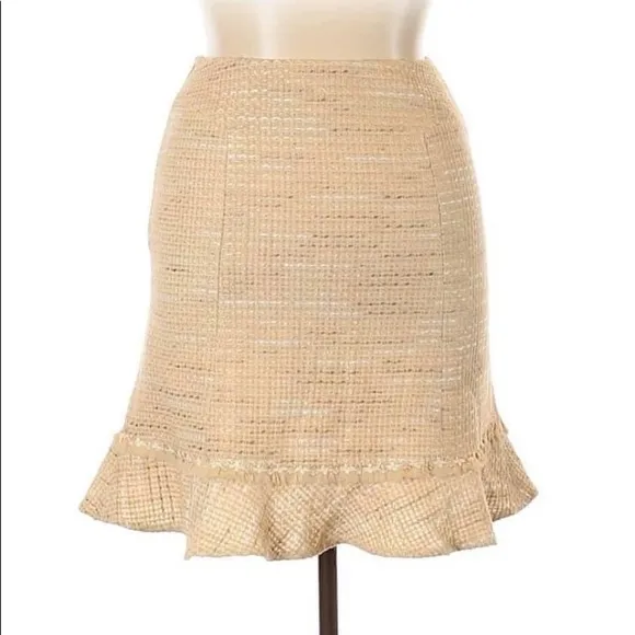 NIPON BOUTIQUE size 10P beige ruffle bottom skirt in excellent condition