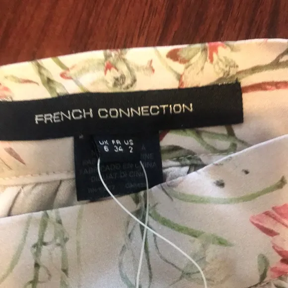 NWT French Connection silk skirt. Size 2