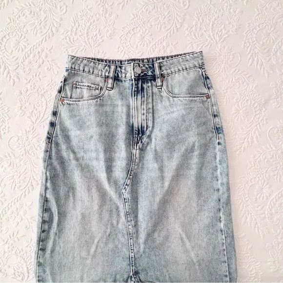 NWT Lulus Blank NYC In My Mind Light Wash Denim High-Rise Maxi Skirt XSmall