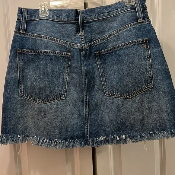 NWT Madewell Rigid Denim Straight Mini Skirt: Destructed Edition - Size 31