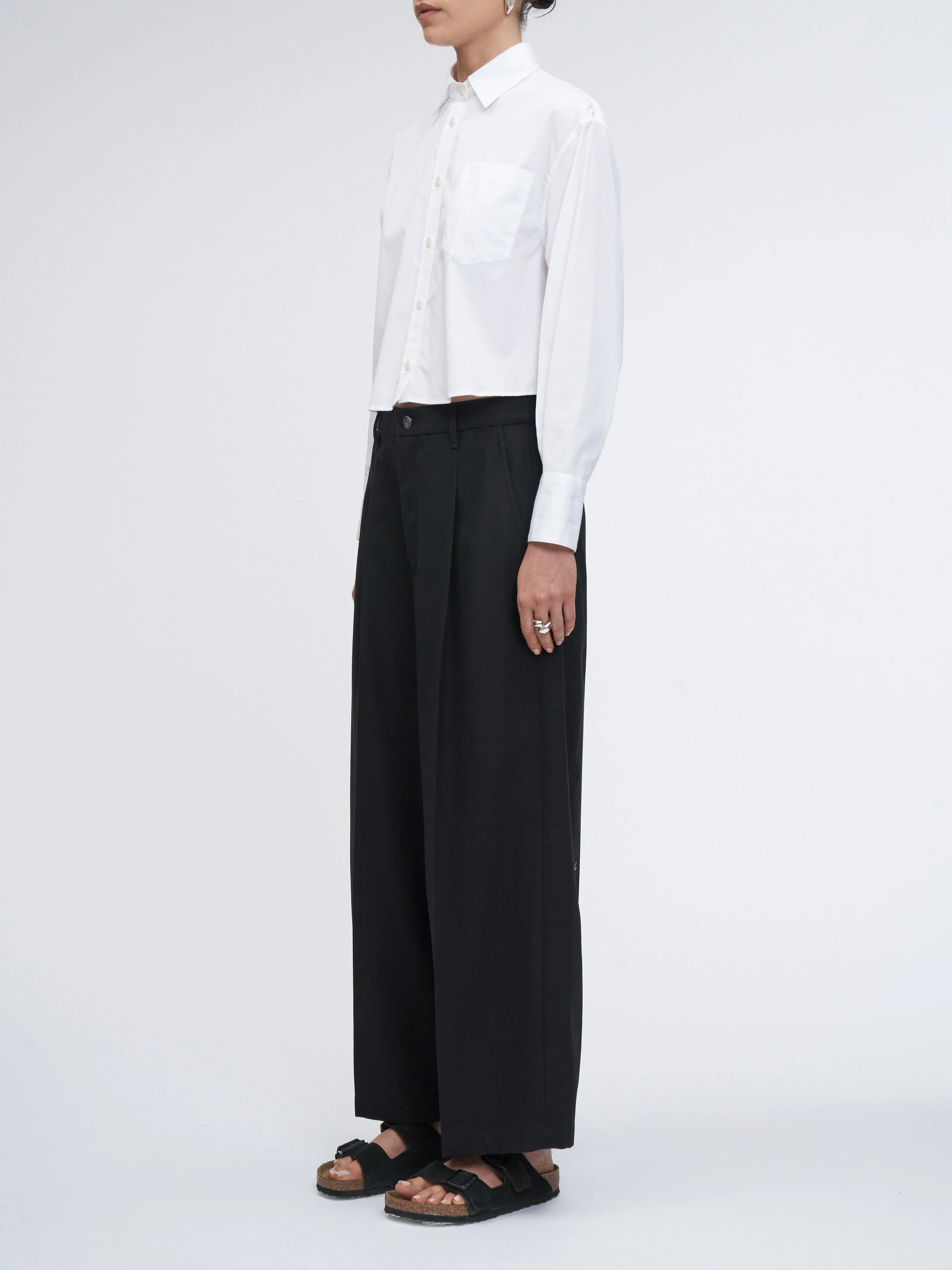 Pleat Front Wide Leg Crop in Black
