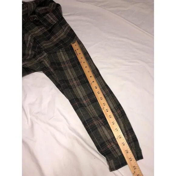POL Plaid Button Up Jacket Size M Frayed Distressed Hem Green Flannel Pockets