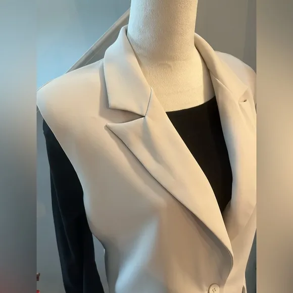 PRETTY GARDEN Tuxedo Blazer Peak Lapel Single Button Sleeveless Ivory