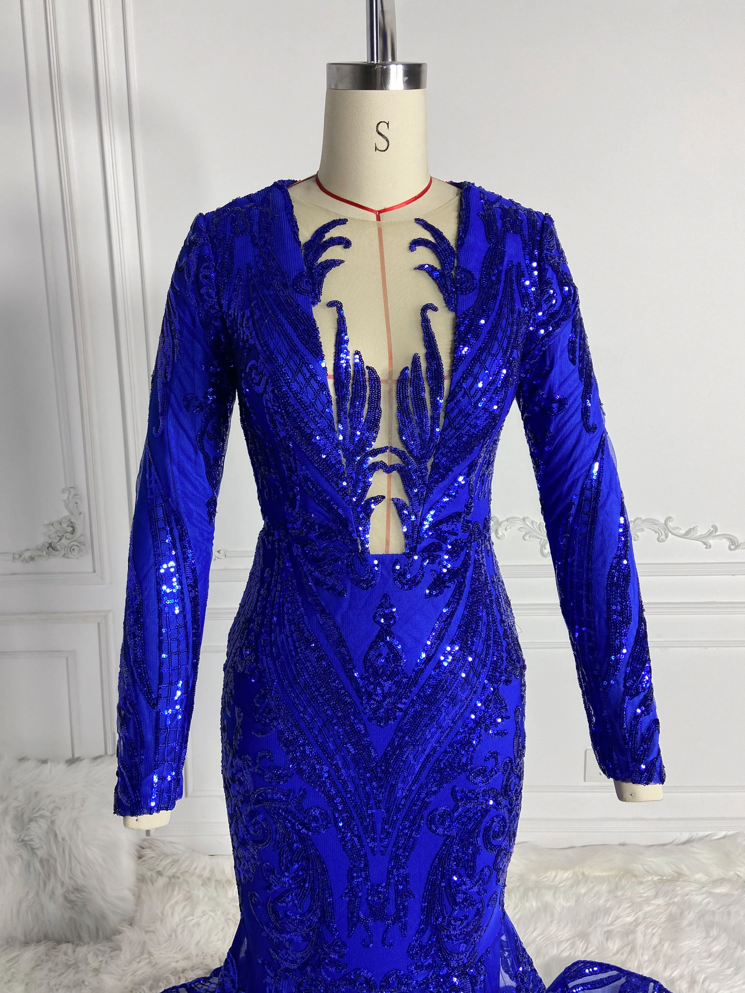Royal Blue Round Neck Gowns