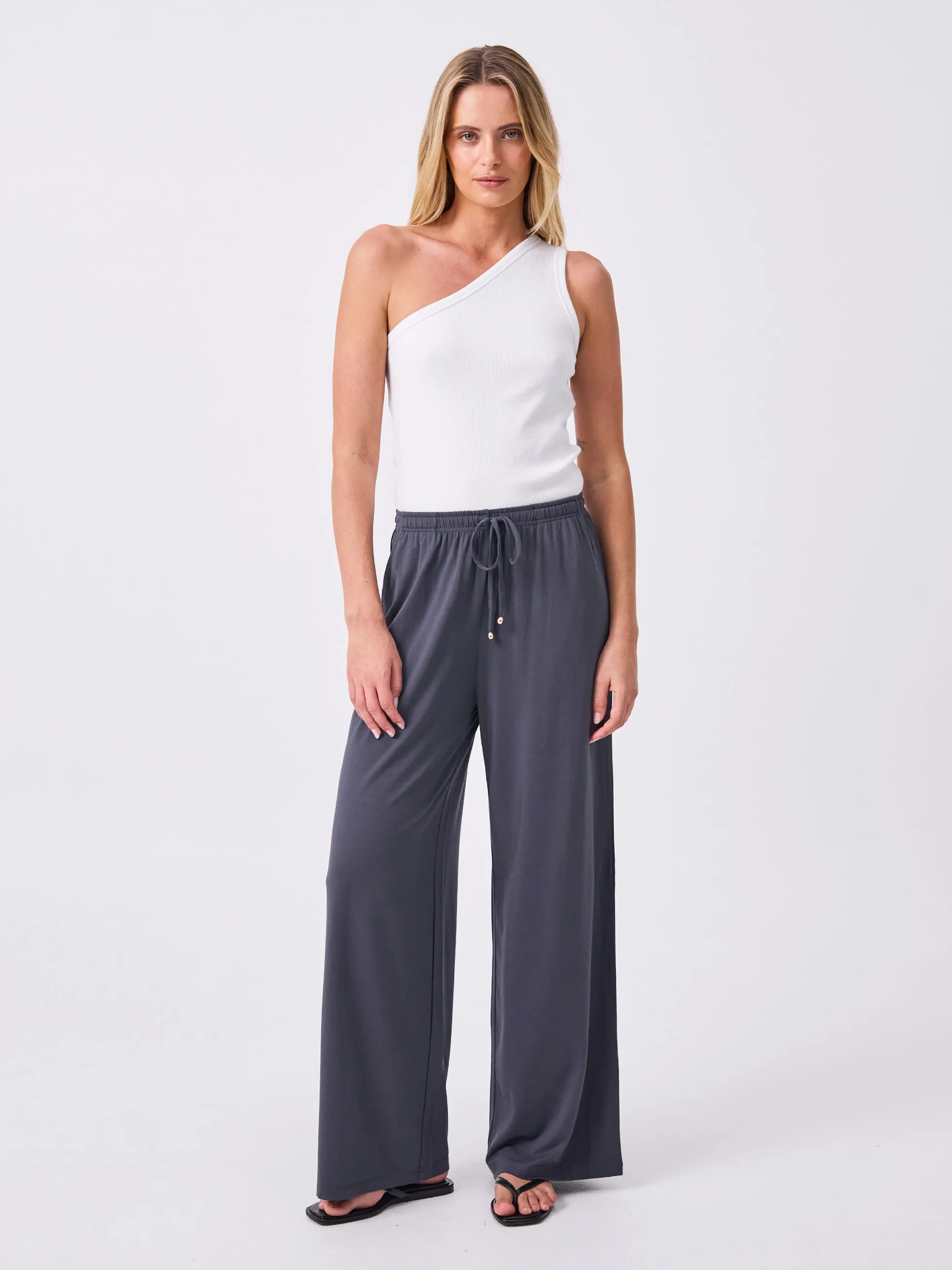 Traveller Drawcord Pant - Charcoal