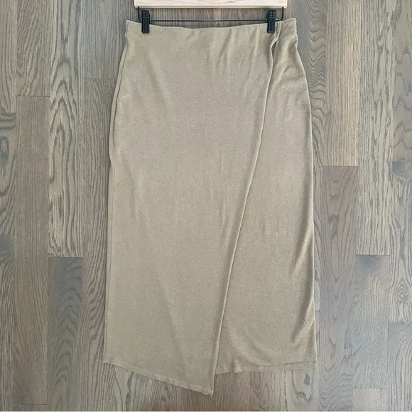 Vince Overlap Side-Drape Midi Knit High Rise Skirt in Dark Wheat Tan Size Medium
