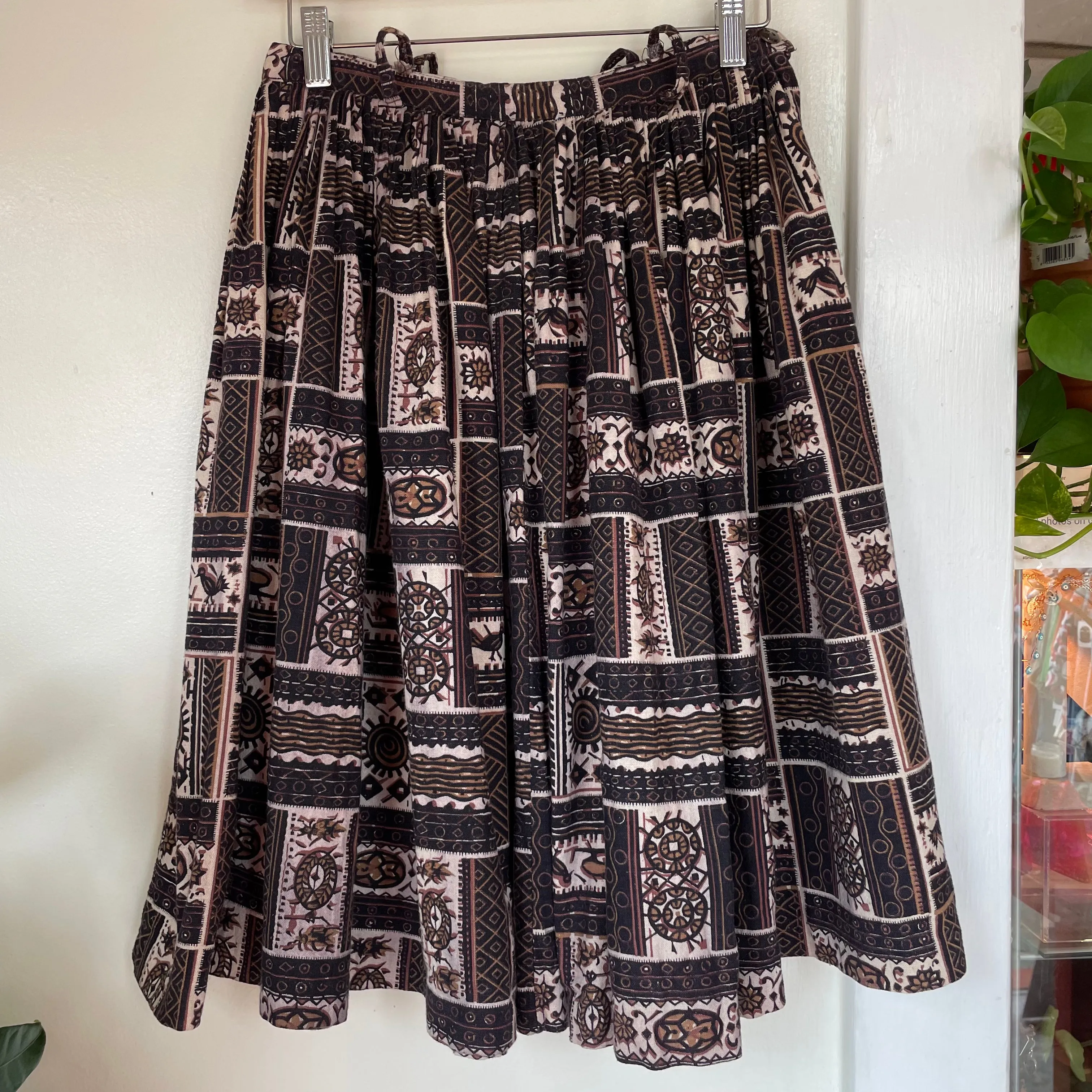 Vintage 50s 60s high waisted pleated barkcloth skirt // 26" waist  (HT2395)