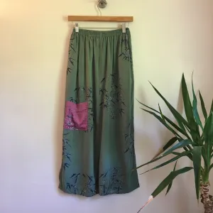 Vintage 90s high waist floral print midi skirt // size medium