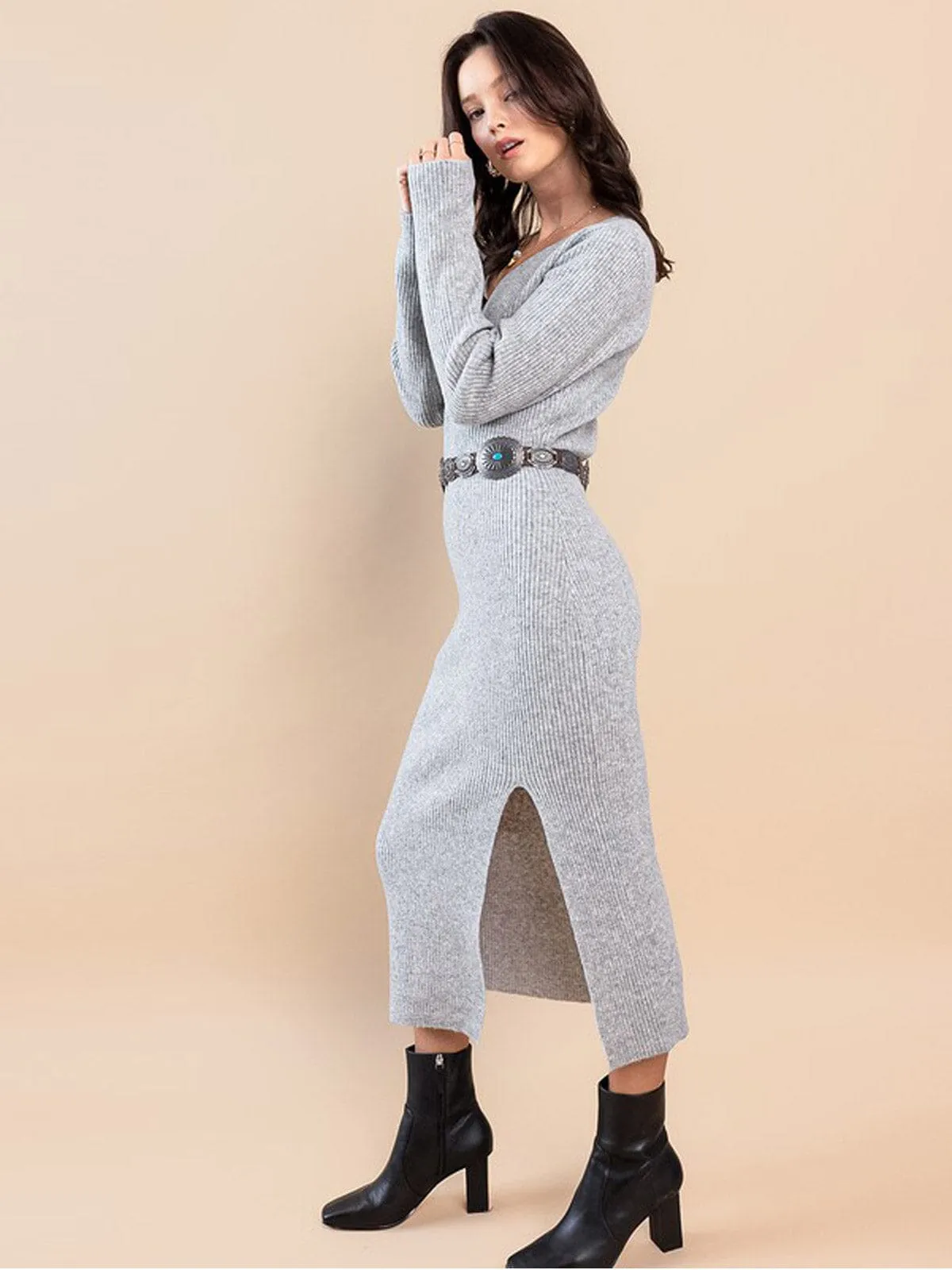 WOMEN'S LONG SLEEVE V-NECK FRONT SLIT RIBBED MIDI DRESS
