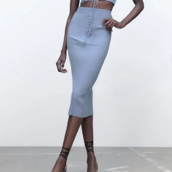 Zara Ribbed High Waisted Midi Light Blue Skirt Size M
